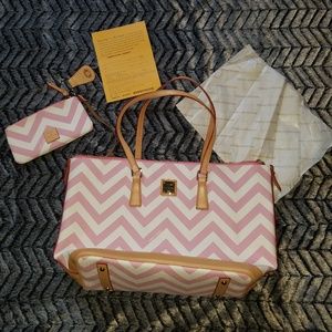 Dooney & Bourke Pebble Grain Tote